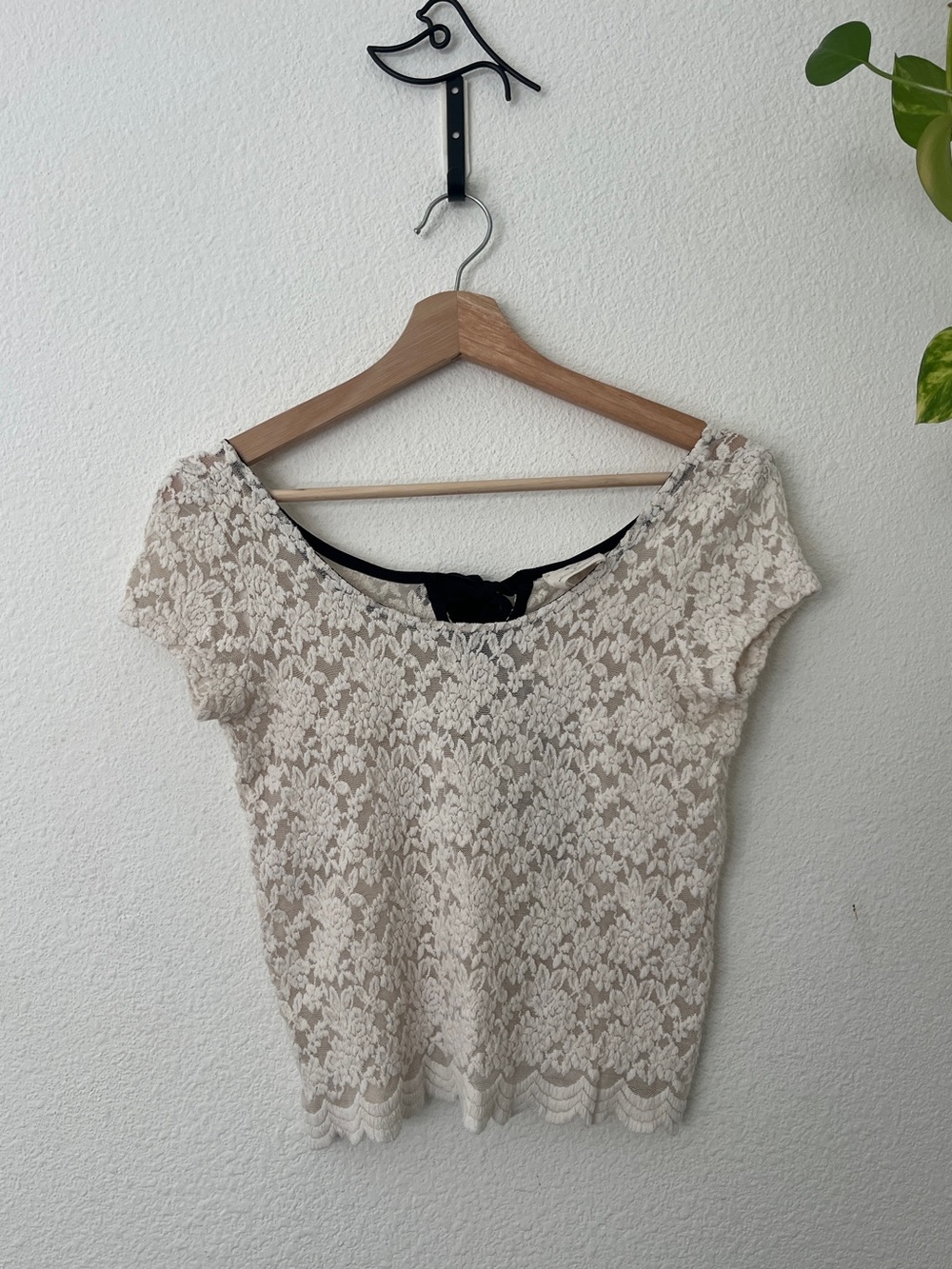 Pins and Needles Lace Top with black back bow sz S